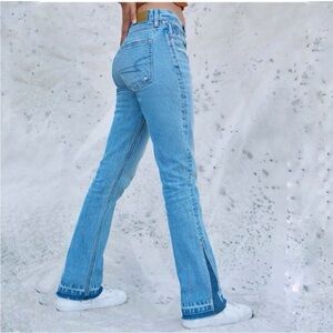 American Eagle Outfitters LIKE NEW 90s Low Rise Skinny Kick Jeans Size 2